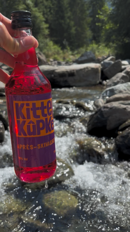 Skiwasser in het water.